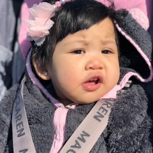 Meet your Posher, Iris